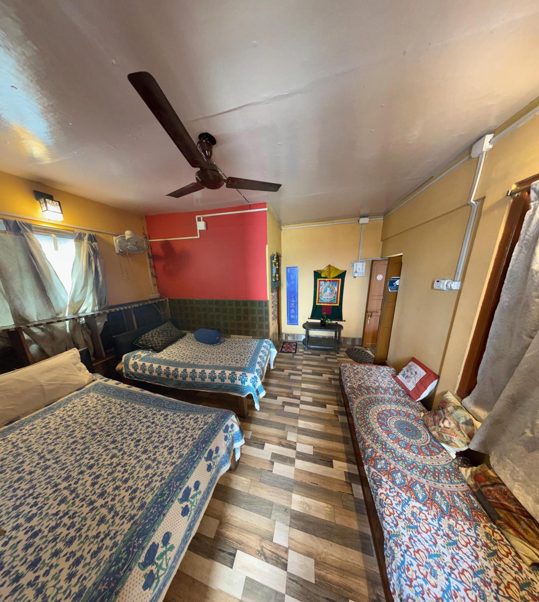 Calcutta Backpackers Homestay- For Travellers And Backpackers Eksteriør billede